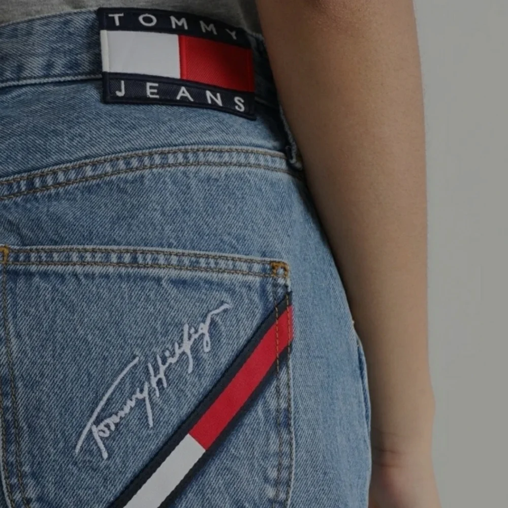 Vtg Tommy Hilfiger Denim 90s Denim Skirt Mid Blue Logo flag patch Size S